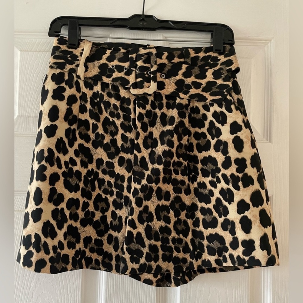Zara short